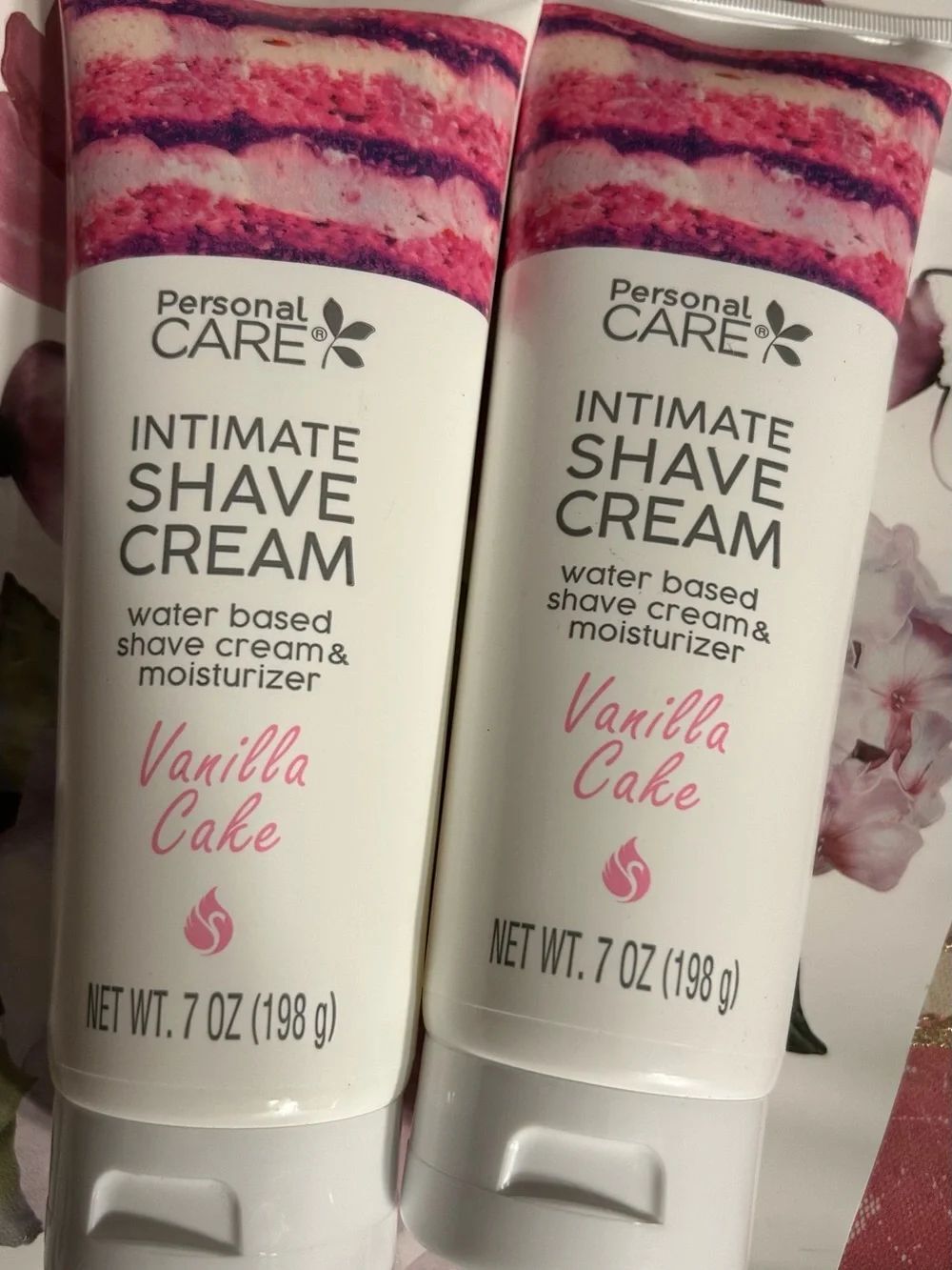 🎊Persona Intimate Shave Cream Vanilla Cake - White & Pink